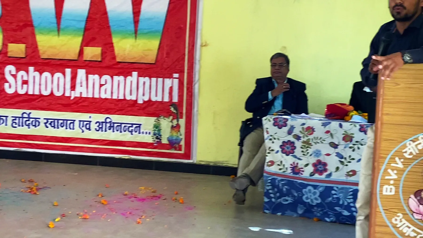 Welcoming a guest speaker